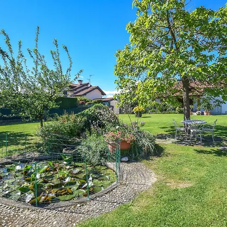 Pet Friendly In Varallo Pombia